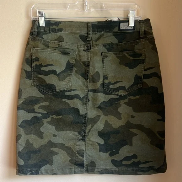 Camo skirt Earl Jeans - Picture 2 of 4